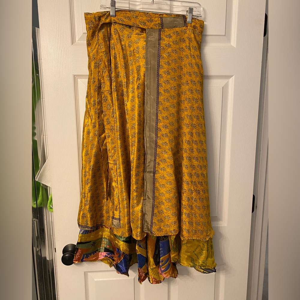 100% Viscose Reversible Patterned Skirt